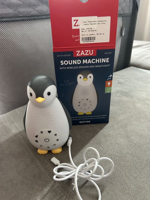 Пингвин произвеждащ бял шум