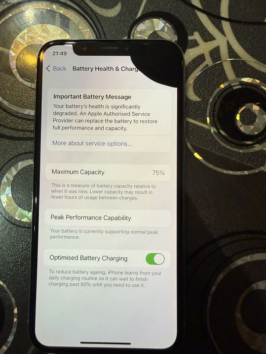 Продавам iphone X 64 GB