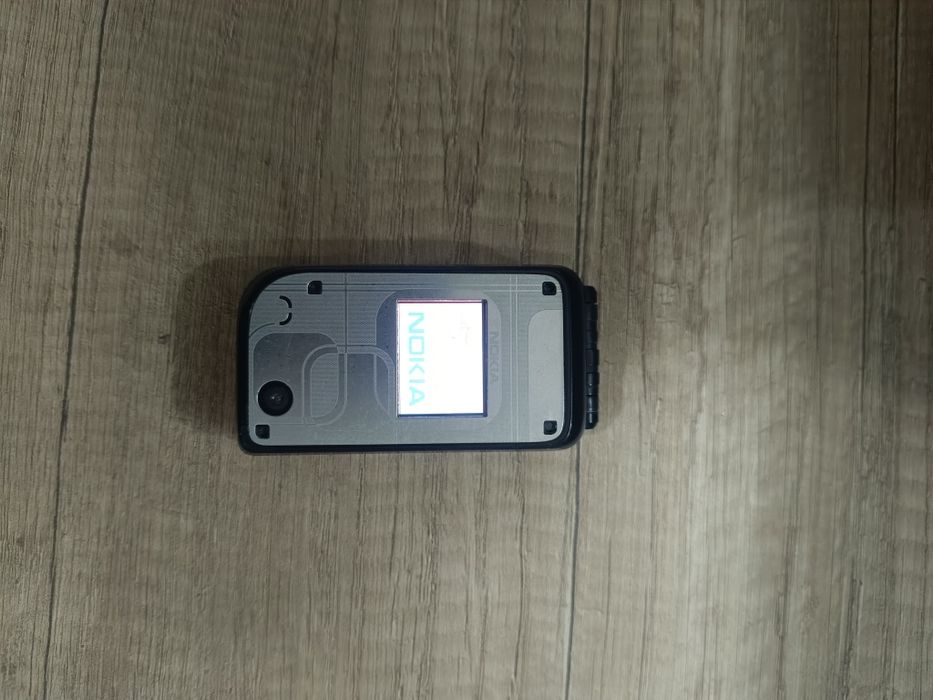 Nokia 6260 Nokia 7270 раскладушки