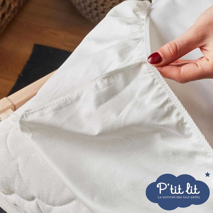 Бебешка легло YappyMove 120x60 бяло, люлеещ механизъм + матрак+чаршаф