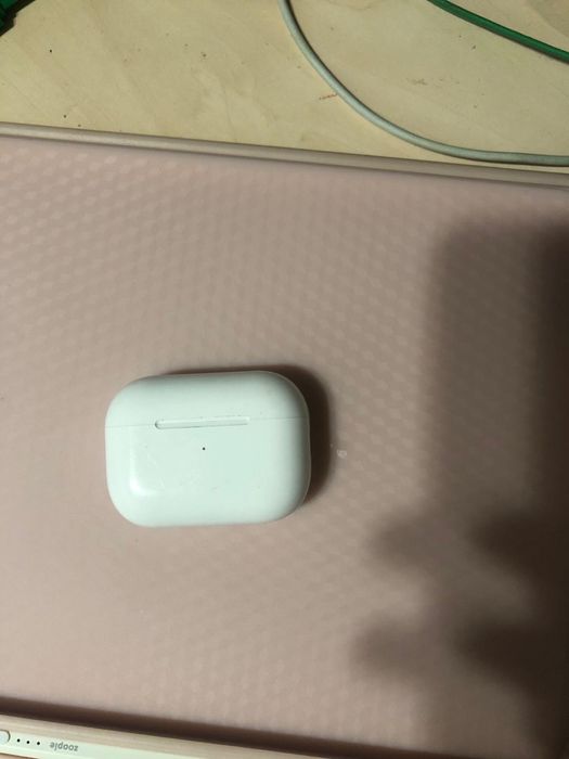 vand casti AIR PODS 2 PRO originale cu serie orice verficare