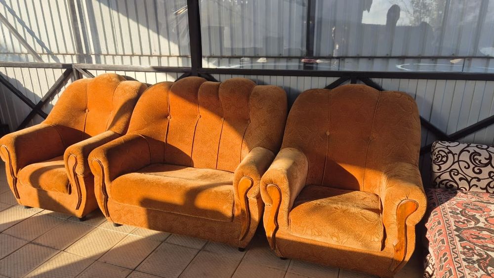 Диван и Кресло 2 срочно продам