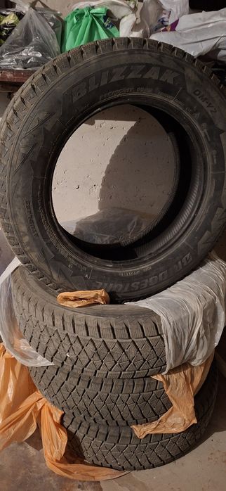 Продам зимние шины 225/ 65 /17