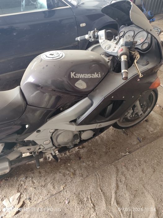 Vând Kawasaki zzr600