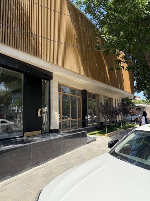 Шикарное офисное здание, Ракатбоши