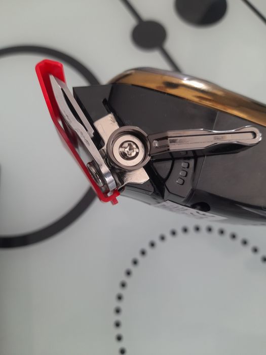 НОВА! Машинка за подстригване KEMEI