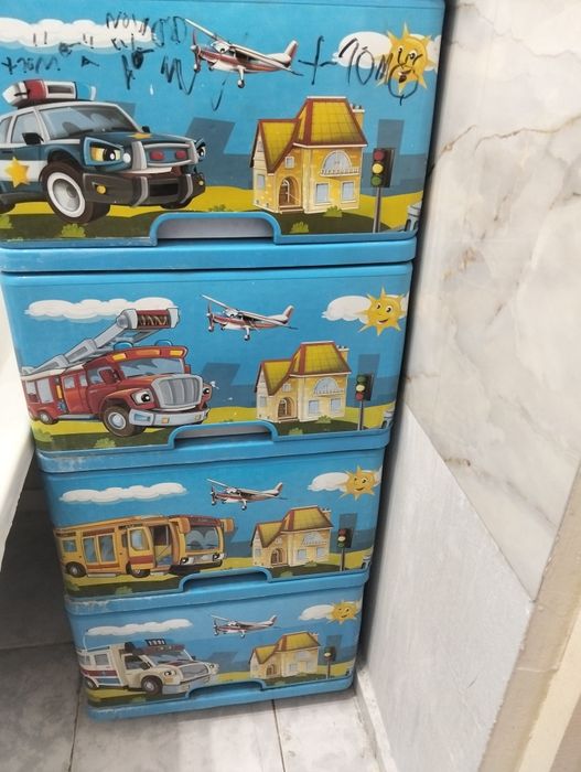 Продам комод детский, вместительный за 10000