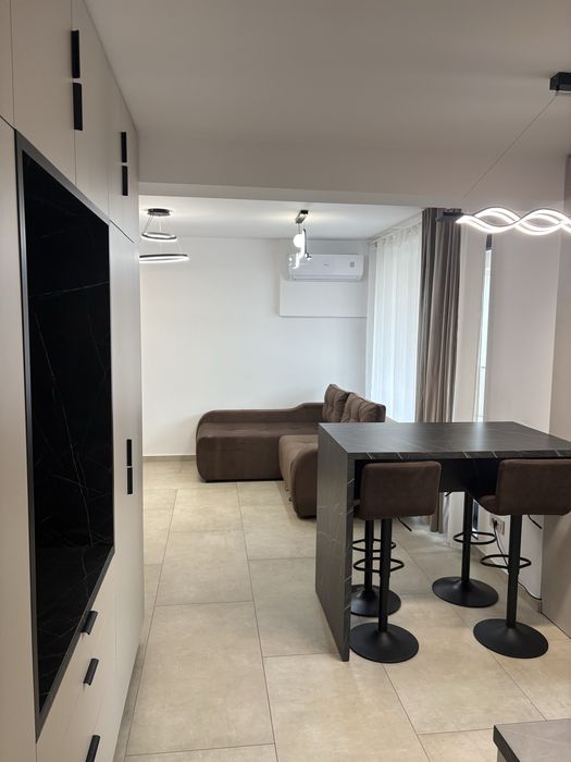 Vand apartament tip studio/2 camere in cosmopolit rise