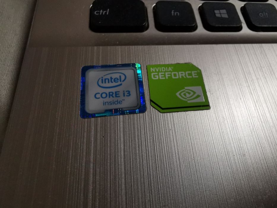 Лаптоп Asus  8GB,512 SSD,NVIDIA 960
