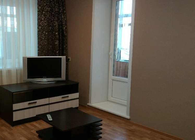 Дава се под наем Двустаен апартамент в Пловдив, Старият град - 65 кв.м за 244.8 € - Снимка #1