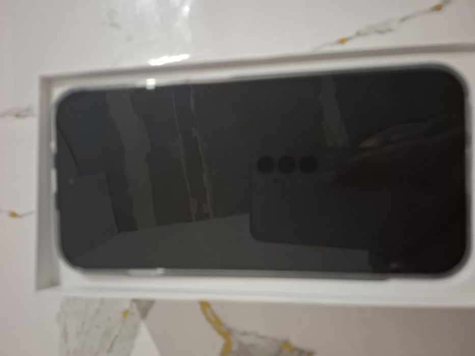 Продам новый телефон