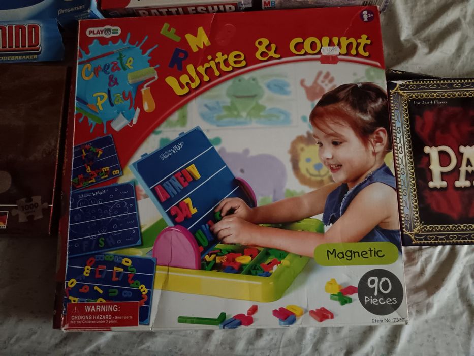 Jocuri interactive copii și un puzzle