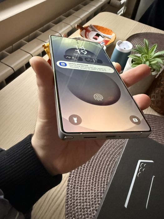 Samsung Galaxy S25 Ultra Като Нов!