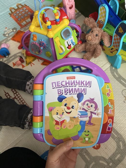 Музикална книжка Fisher price