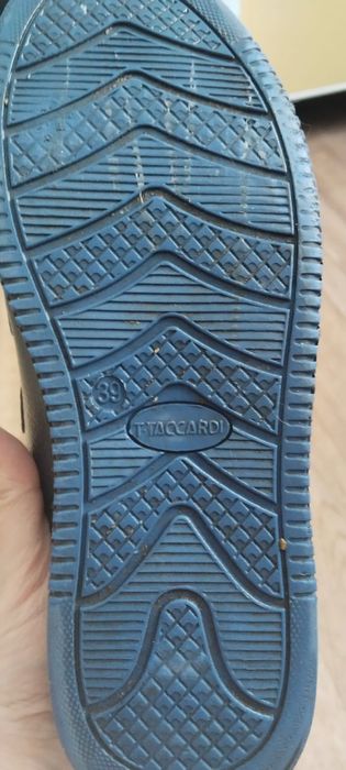 Продам обувь на подростка