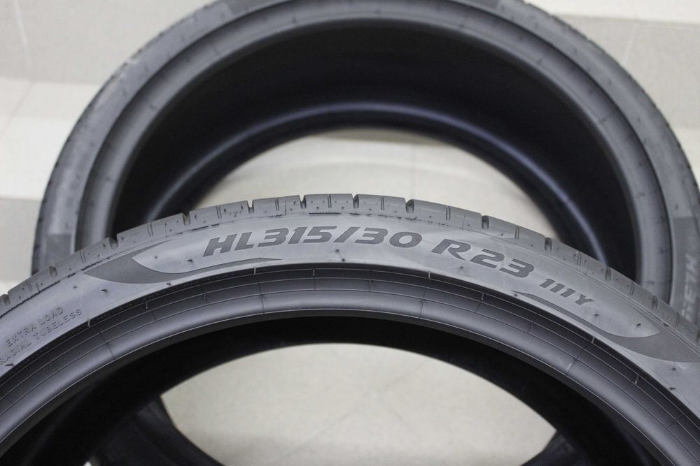 315/30-23 Pirelli P Zero
