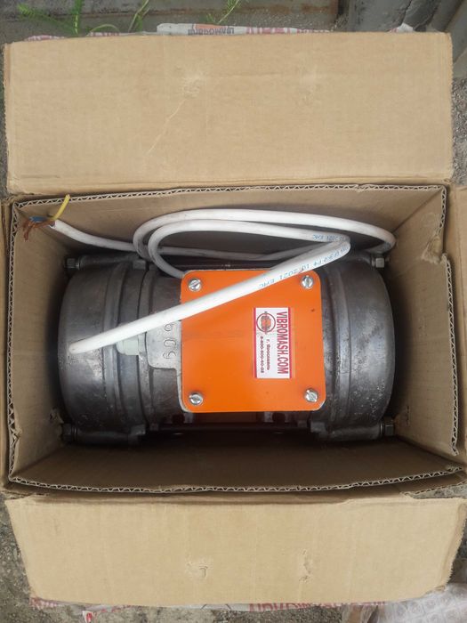 Вибратор площадный