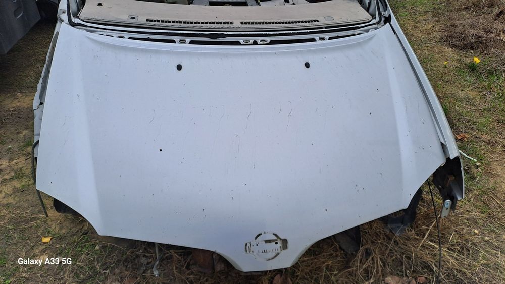 Преден капак за Нисан алмера тино/Nissan Almera Tino 2000-2006г