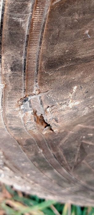 Шипованная резина с дисками 235/75_15