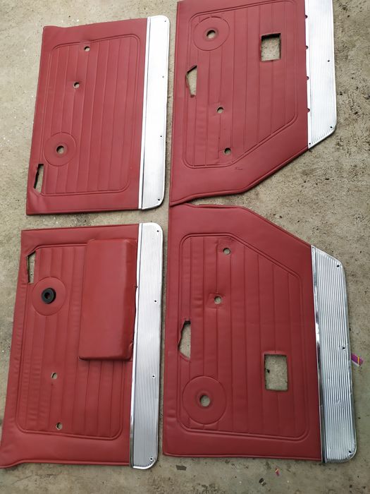 Обшивка дверей газ 24,2401