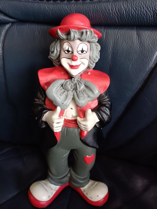 Клоун на Gildee .