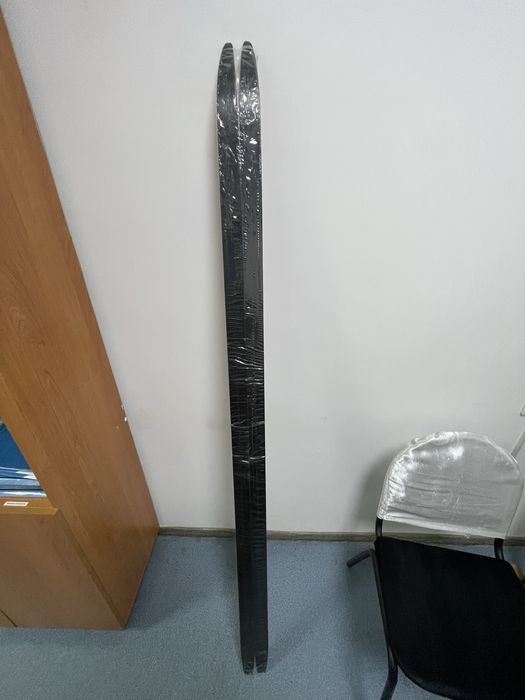 Продам лыжи саломон