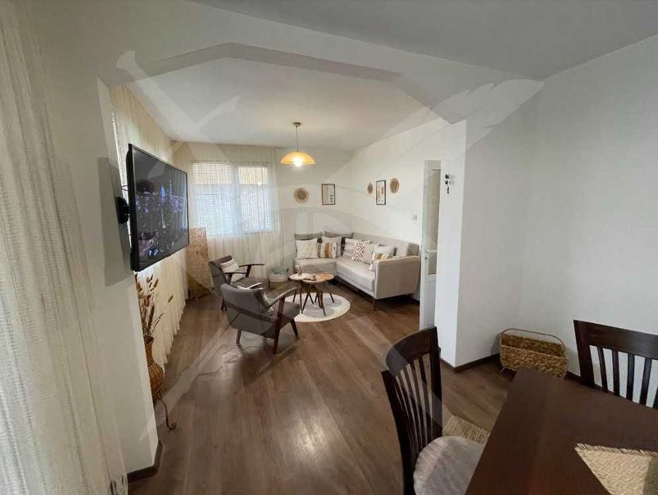 Къща - кв. Сарафово