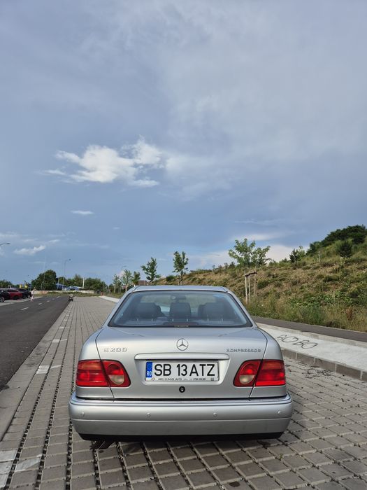 Mercedes Benz e200 kompressor
