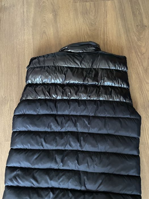 Vesta Moncler Conditie buna