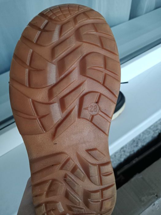 Продам зимние сапожки 28р