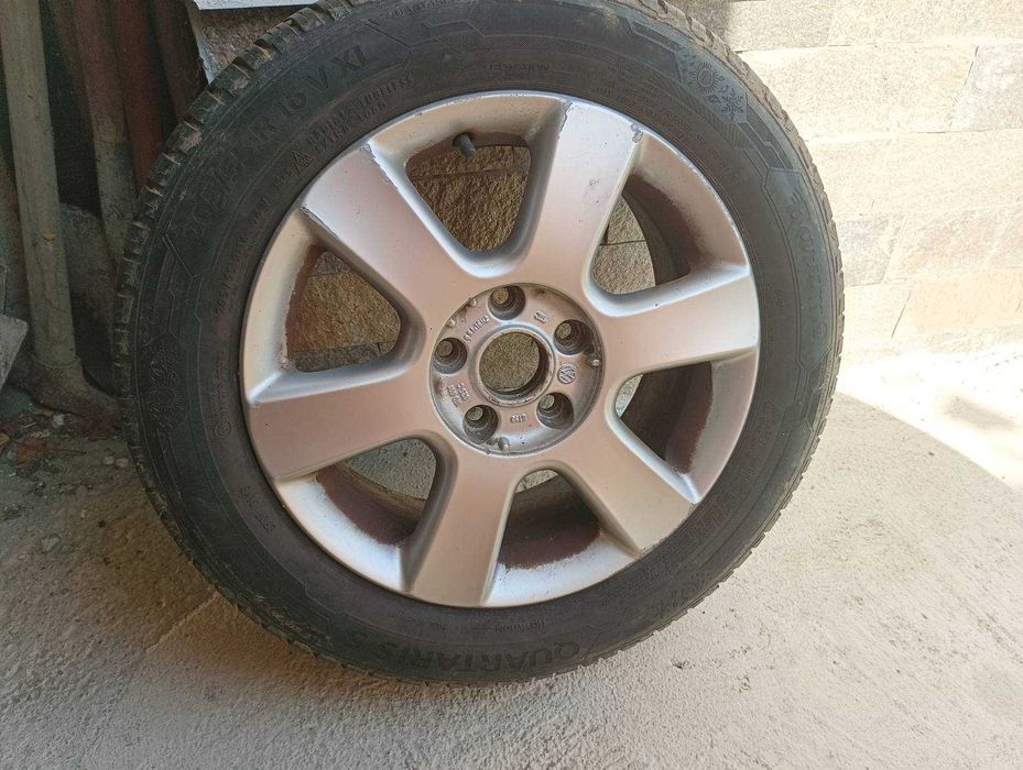 2 комплекта зимни гуми с джанти 16" за VW, Audi, Seat