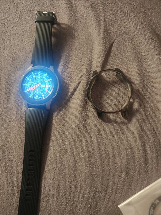 Смарт часовник Samsung galaxy watch