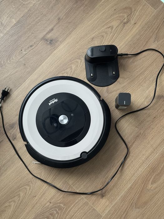 Робот прахосмукачка iRobot Roomba e5, Черен / Сребрист