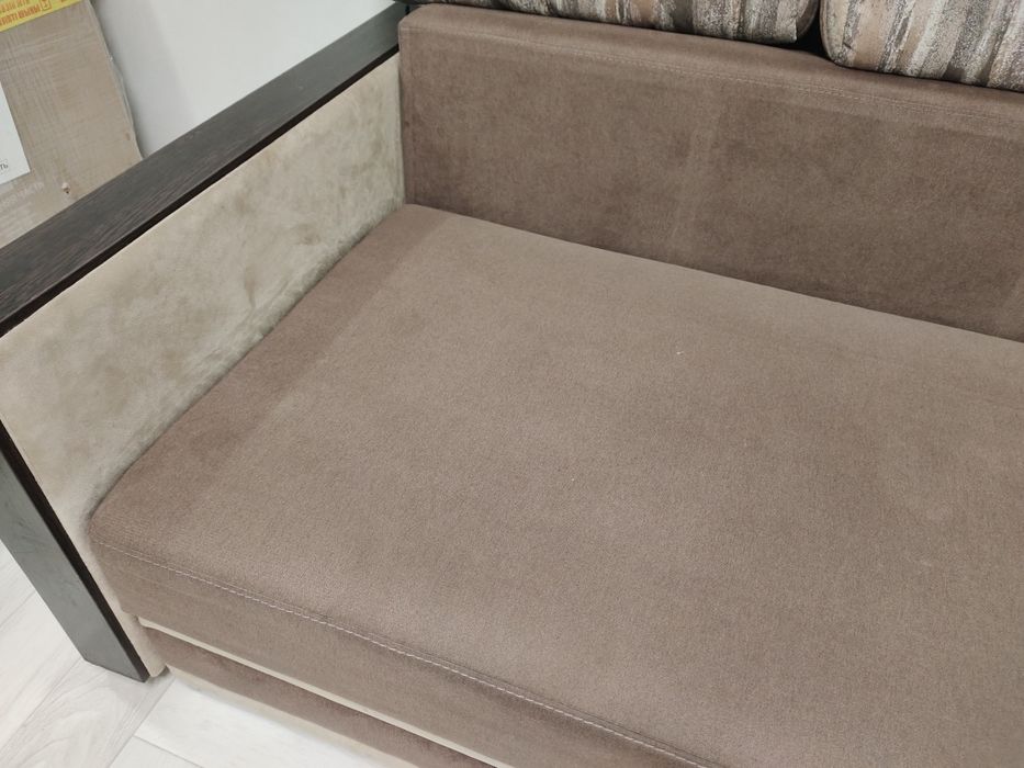 Срочно продам диван б/у