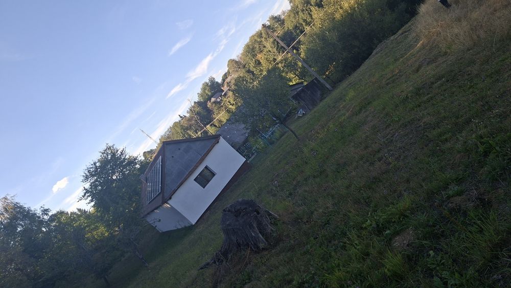 Vând casă cu teren intravilan