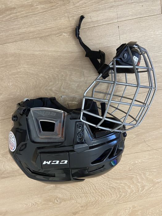 Шлем хоккейный детский