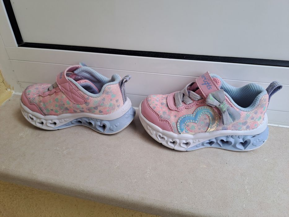 Маратонки Skechers flutter heart lights