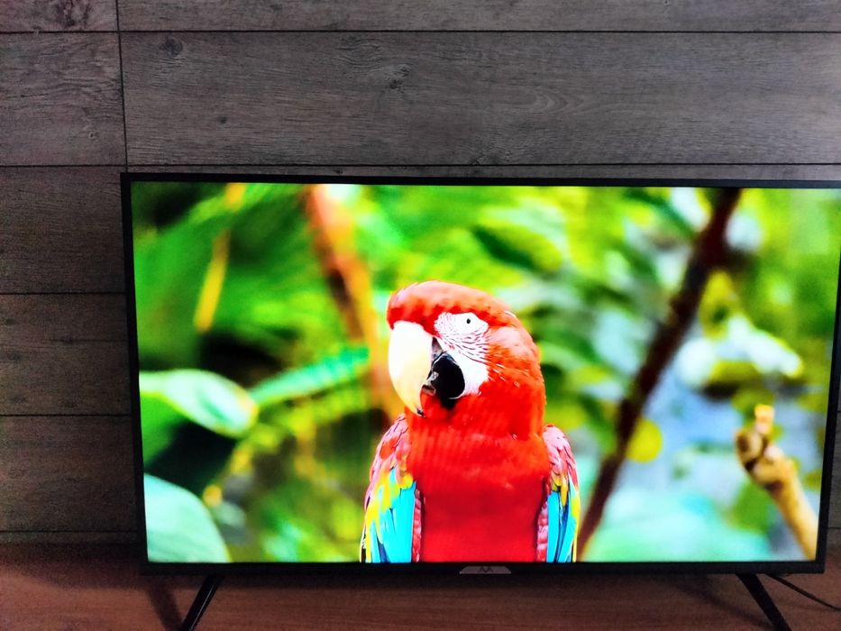 Продам тв AVA 40W5