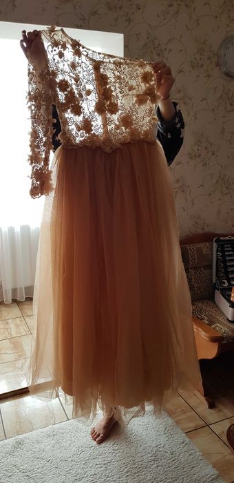 Vind rochie  de ocazie