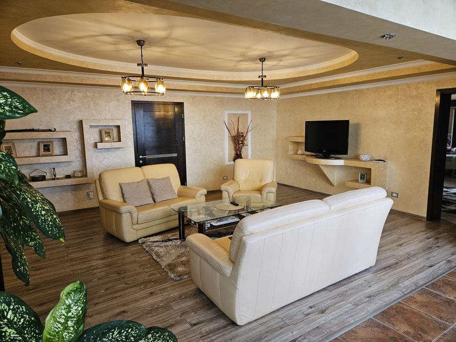 Casa mobilata si utilata zona centrala