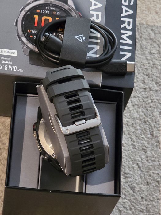 Garmin Fenix 8 Pro, AMOLED, LTE, 51mm, Sapphire,ramă  din titanium