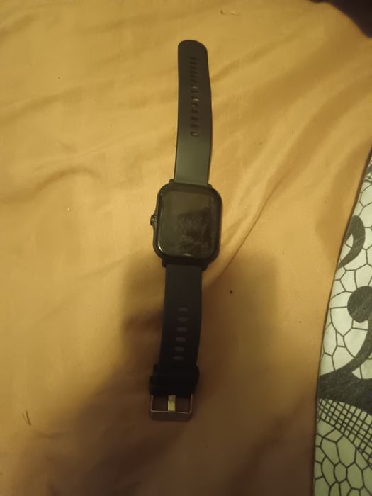 Ceas smartwatch – apeluri, notificari, joc, compatibil Android si iPhone