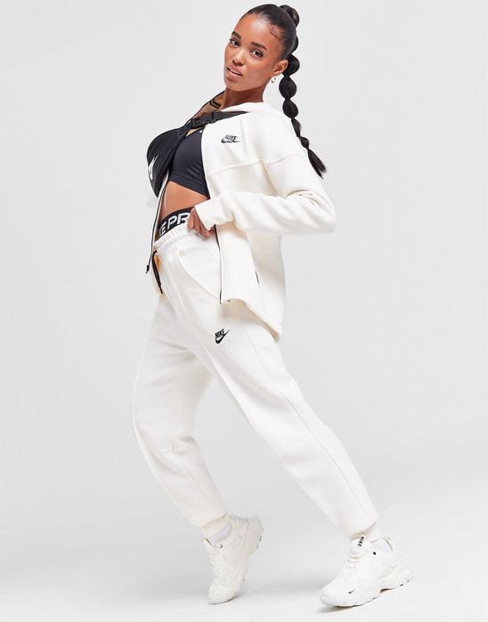 Nike Tech Fleece оригинален екип XS размер