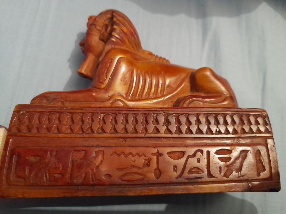 Statuie Sfinx adusă din Egipt