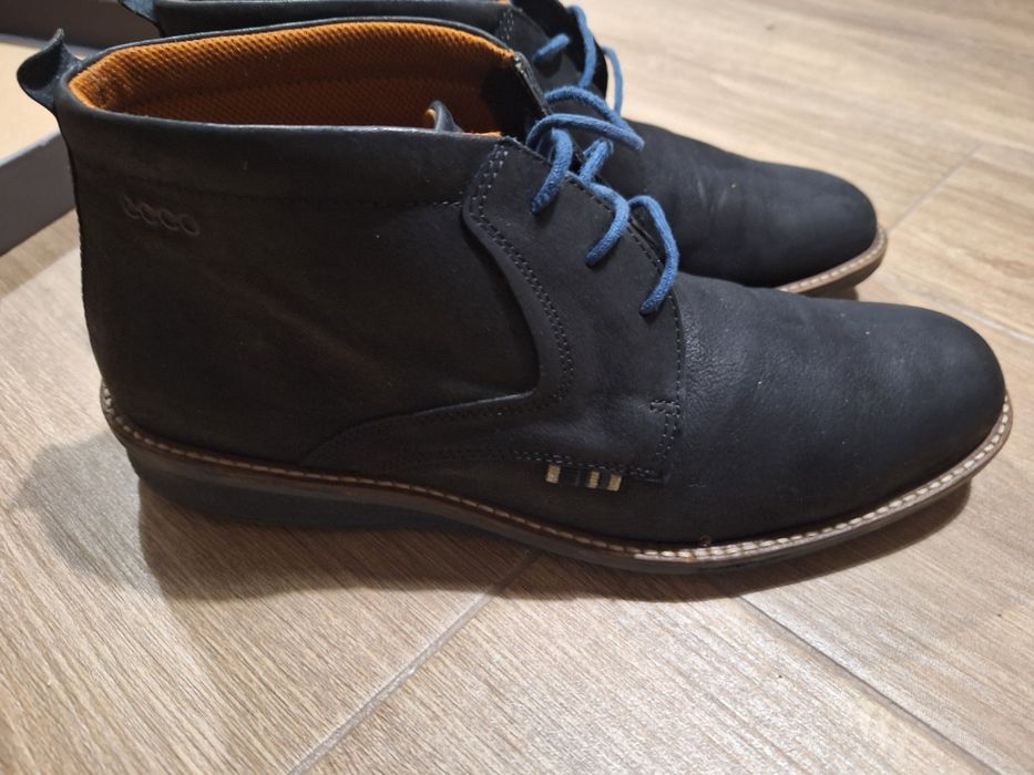 Papuci  ECCO bleumarin nubuc, mărimea 43, chukka boots, șireturi albastre