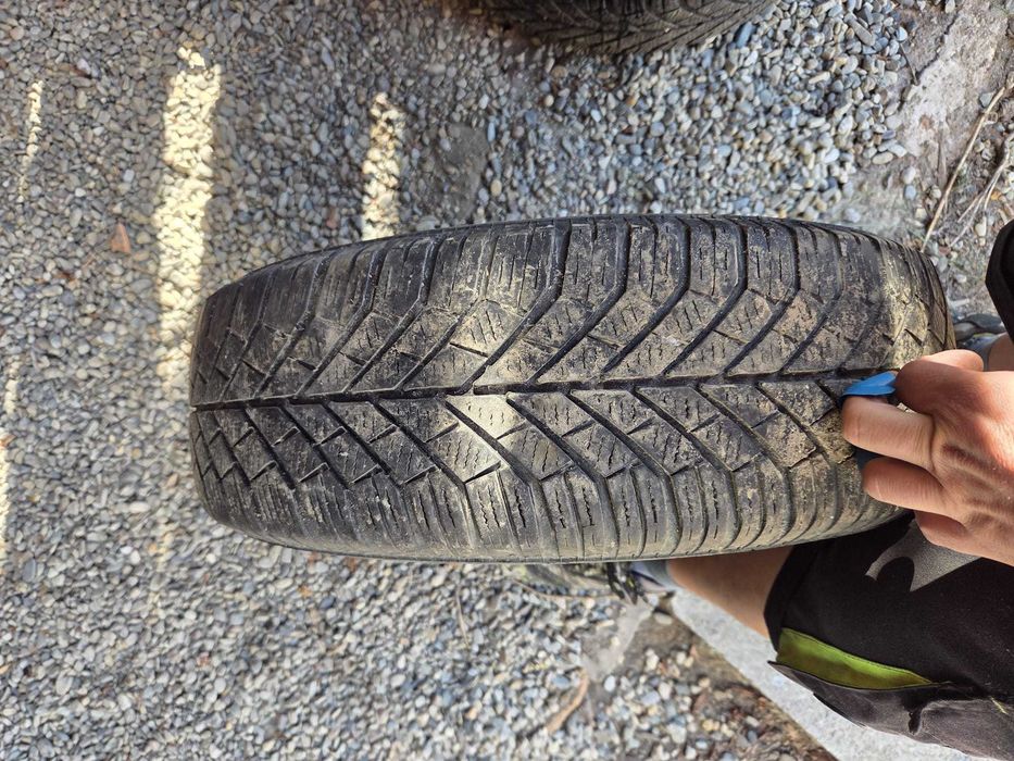 cauciucuri cu jante din tabla  anvelope 195 / 65 R 15 M+S 4buc SH