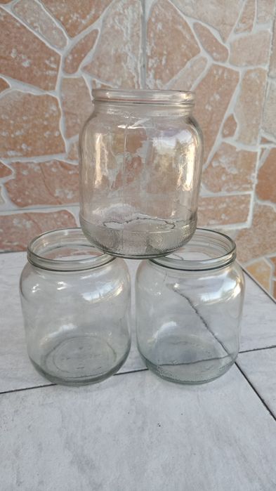 Продавам Обикновенни буркани -800ml  и Винтови 580ml
