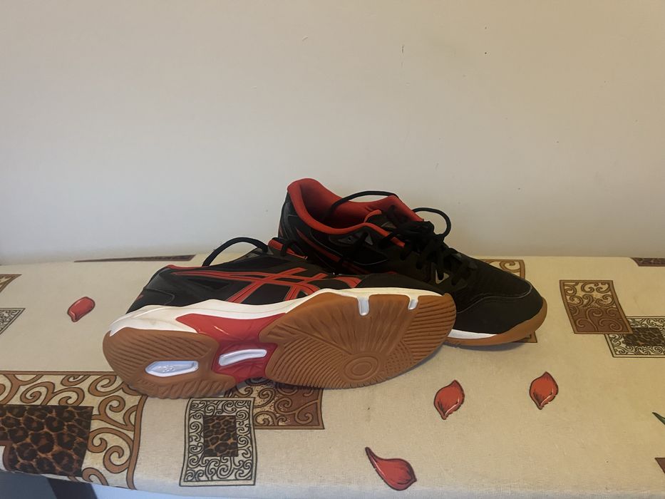 Diesel & Dolce Gabana, Versace, Asics,Michael Kors