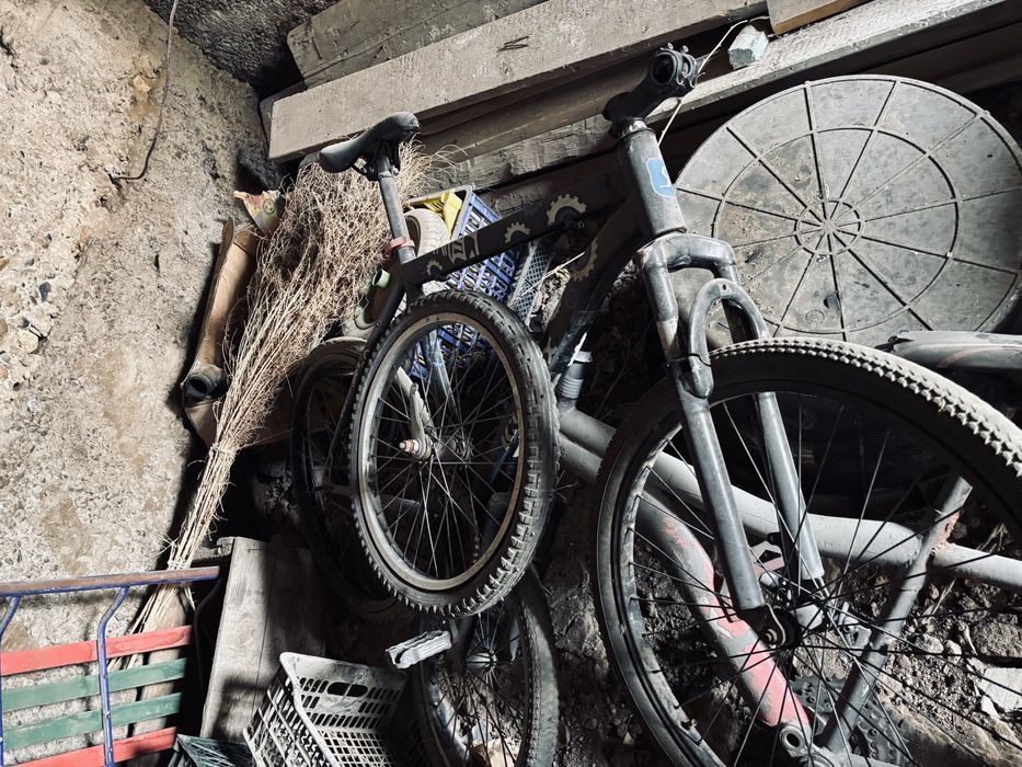 Продам 4 велосипеда за 25000»