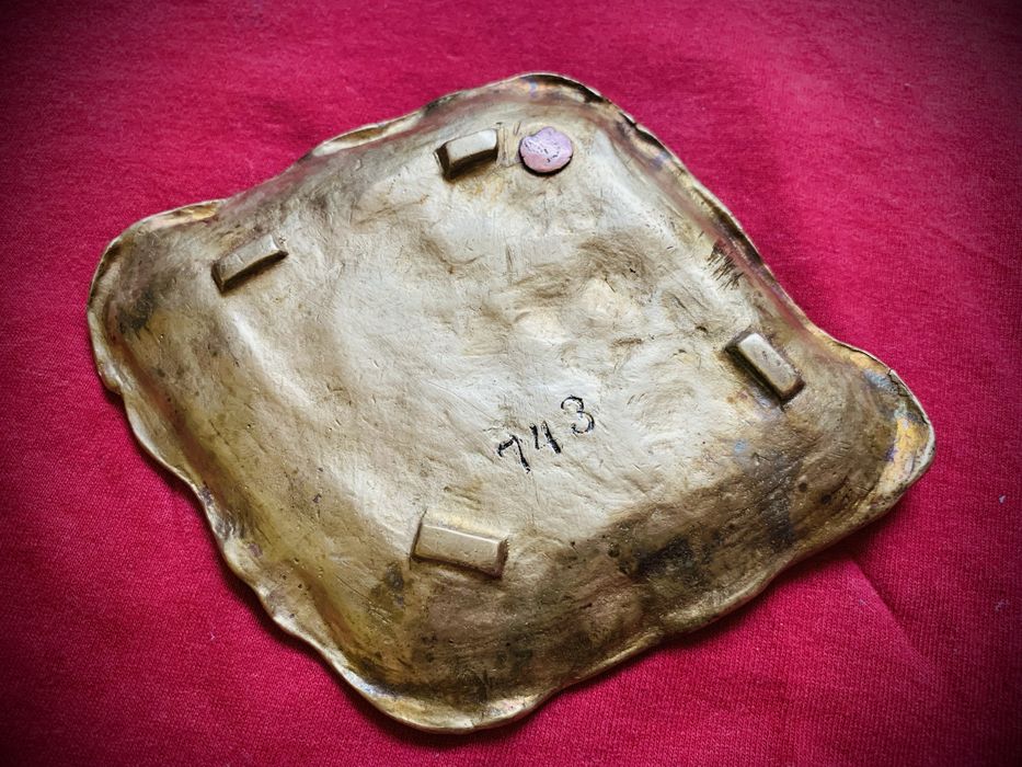 Tǎvițǎ vide-poche din bronz